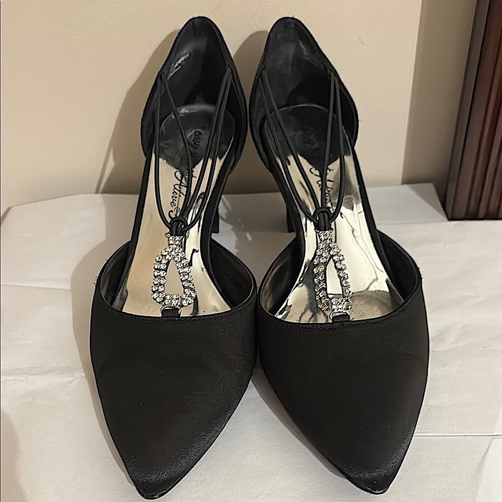 Black Pointed Toe Heels with Rhinestone Detail